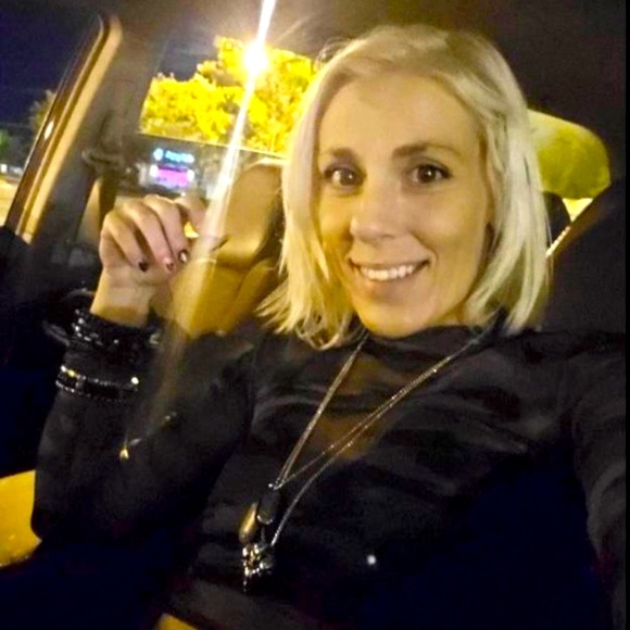 I ๐ Shopping ๐ - Picture 1 of 8